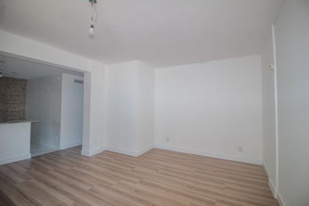 Apartamento para alugar com 75m², 2 quartos e 1 vaga Apartamento para alugar com 75m², 2 quartos e 1 vagaSala