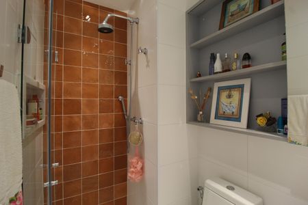 Apartamento à venda com 56m², 2 quartos e 1 vagaBanheiro Social