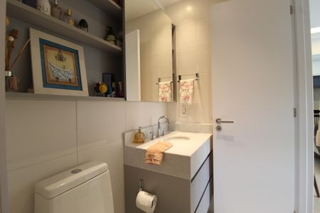 Apartamento à venda com 56m², 2 quartos e 1 vagaBanheiro Social