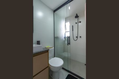 Apartamento à venda com 57m², 2 quartos e 2 vagas Apartamento à venda com 57m², 2 quartos e 2 vagasBanheiro Social