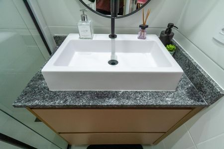 Apartamento à venda com 57m², 2 quartos e 2 vagas Apartamento à venda com 57m², 2 quartos e 2 vagasBanheiro da Suíte