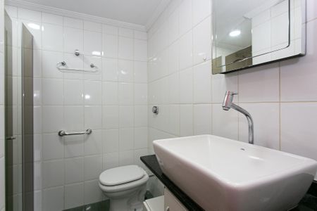 Apartamento à venda com 70m², 3 quartos e 1 vaga Apartamento à venda com 70m², 3 quartos e 1 vagaBanheiro