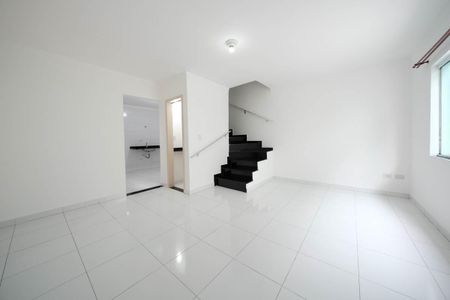 Sala de casa de condomínio para alugar com 3 quartos, 120m² em Vila Guilhermina, São Paulo