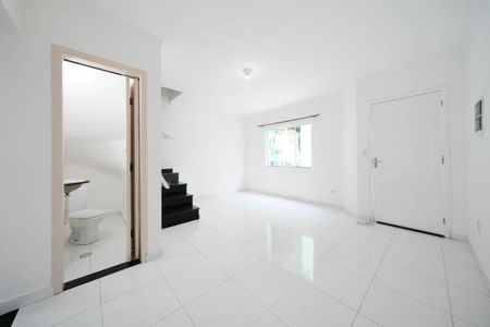 Sala de casa de condomínio para alugar com 3 quartos, 120m² em Vila Guilhermina, São Paulo