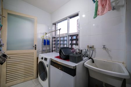 Apartamento à venda com 70m², 2 quartos e 1 vagaÁrea de Serviço