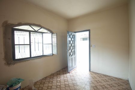 Sala de casa para alugar com 1 quarto, 50m² em Covanca, São Gonçalo