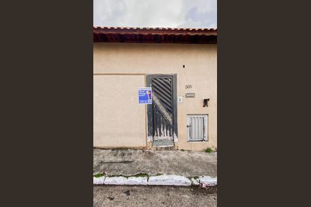 Casa para alugar com 25m², 1 quarto e sem vagaFachada + placa 