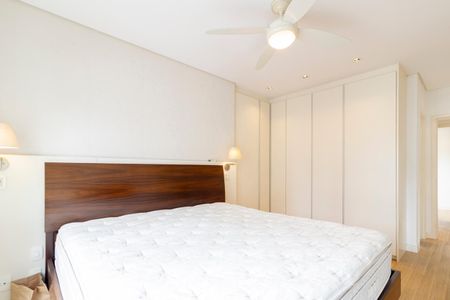 Apartamento à venda com 154m², 3 quartos e 3 vagas Apartamento à venda com 154m², 3 quartos e 3 vagasQuarto Suíte 1