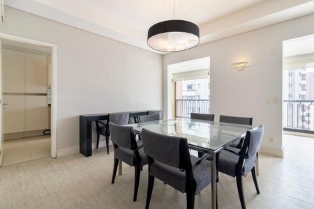 Apartamento à venda com 154m², 3 quartos e 3 vagas Apartamento à venda com 154m², 3 quartos e 3 vagasSala de Jantar