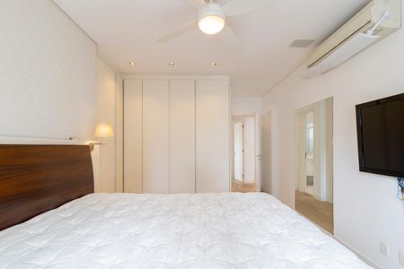 Apartamento à venda com 154m², 3 quartos e 3 vagas Apartamento à venda com 154m², 3 quartos e 3 vagasQuarto Suíte 1