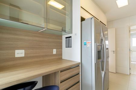 Apartamento à venda com 154m², 3 quartos e 3 vagas Apartamento à venda com 154m², 3 quartos e 3 vagasCozinha