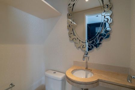 Apartamento à venda com 154m², 3 quartos e 3 vagas Apartamento à venda com 154m², 3 quartos e 3 vagasLavabo