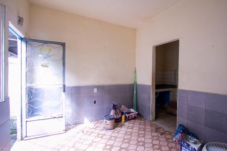 Sala de casa para alugar com 1 quarto, 40m² em Covanca, São Gonçalo