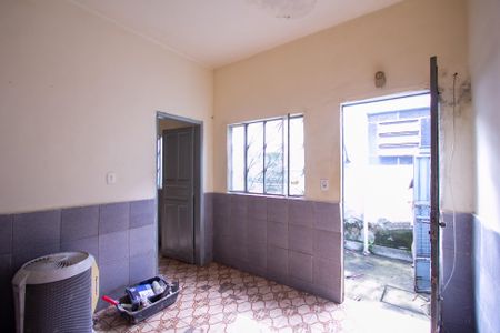 Sala de casa para alugar com 1 quarto, 40m² em Covanca, São Gonçalo