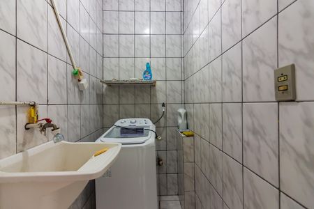 Casa à venda com 220m², 2 quartos e 3 vagas Casa à venda com 220m², 2 quartos e 3 vagasÁrea de Serviço