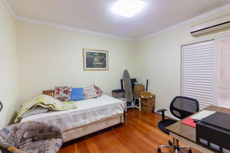 Casa à venda com 220m², 2 quartos e 3 vagas Casa à venda com 220m², 2 quartos e 3 vagasQuarto 1