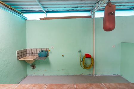 Casa à venda com 220m², 2 quartos e 3 vagas Casa à venda com 220m², 2 quartos e 3 vagasCobertura