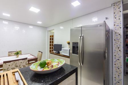 Casa à venda com 220m², 2 quartos e 3 vagas Casa à venda com 220m², 2 quartos e 3 vagasCozinha