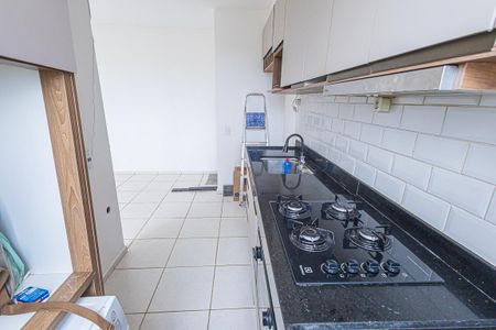 cozinha de apartamento para alugar com 2 quartos, 59m² em Mantiqueira, Belo Horizonte