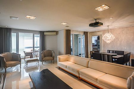 Apartamento à venda com 255m², 4 quartos e 4 vagasSala