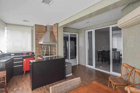 Apartamento à venda com 255m², 4 quartos e 4 vagasBanheiro de serviço