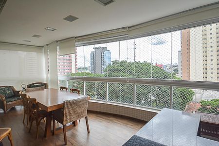 Apartamento à venda com 255m², 4 quartos e 4 vagasVaranda gourmet