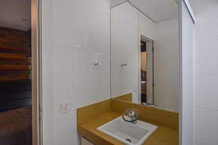 Apartamento à venda com 255m², 4 quartos e 4 vagasBanheiro da Suíte 2