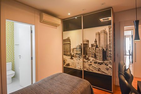 Apartamento à venda com 255m², 4 quartos e 4 vagasQuarto 2 - Suíte