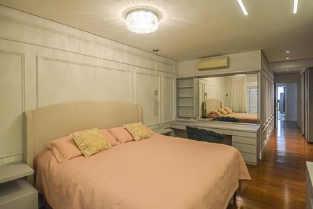 Apartamento à venda com 255m², 4 quartos e 4 vagasQuarto 4 - Suíte