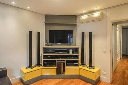 Apartamento à venda com 255m², 4 quartos e 4 vagasQuarto Suíte