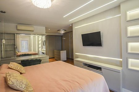 Apartamento à venda com 255m², 4 quartos e 4 vagasQuarto 4 - Suíte