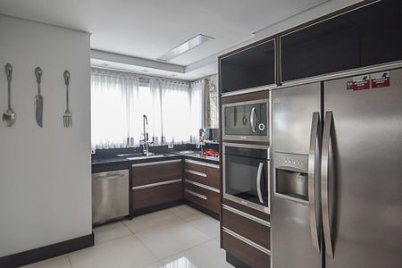 Apartamento à venda com 255m², 4 quartos e 4 vagasCozinha