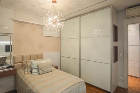 Apartamento à venda com 255m², 4 quartos e 4 vagasQuarto 3 - Suíte