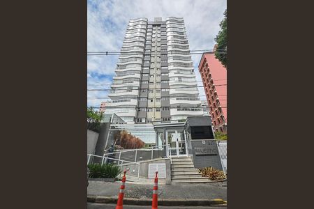 Apartamento à venda com 255m², 4 quartos e 4 vagasFachada e portaria