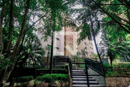 Apartamento à venda com 210m², 3 quartos e 4 vagasFachada