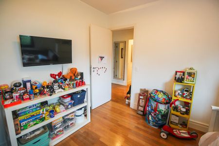 Apartamento à venda com 210m², 3 quartos e 4 vagasQuarto