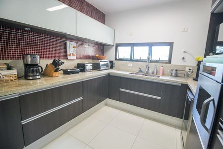Apartamento à venda com 210m², 3 quartos e 4 vagasCozinha