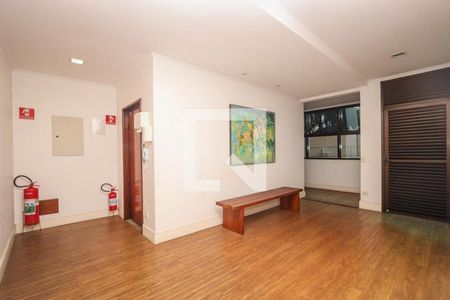 Apartamento à venda com 210m², 3 quartos e 4 vagasHall social