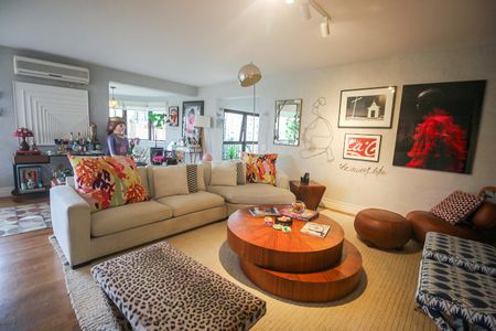 Apartamento à venda com 210m², 3 quartos e 4 vagasSala