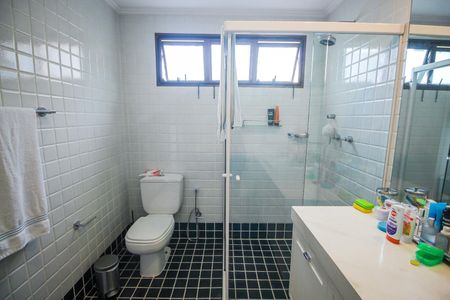 Apartamento à venda com 210m², 3 quartos e 4 vagasBanheiro da Suíte 2