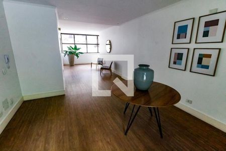 Apartamento à venda com 210m², 3 quartos e 4 vagasHall social