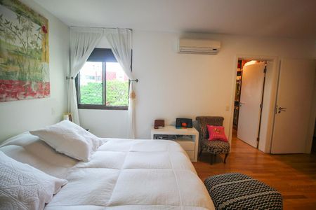 Apartamento à venda com 210m², 3 quartos e 4 vagasSuíte 1