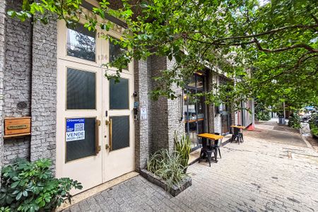 Apartamento à venda com 82m², 2 quartos e sem vaga Apartamento à venda com 82m², 2 quartos e sem vagaentrada do predio