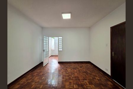 Casa de condomínio à venda com 260m², 4 quartos e 2 vagasSala