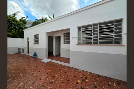 Casa de condomínio à venda com 260m², 4 quartos e 2 vagasQuintal