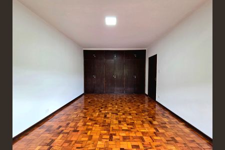 Casa de condomínio à venda com 260m², 4 quartos e 2 vagasQuarto 3