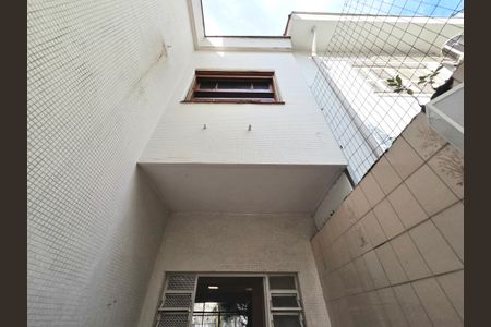Casa de condomínio à venda com 260m², 4 quartos e 2 vagasÁrea externa