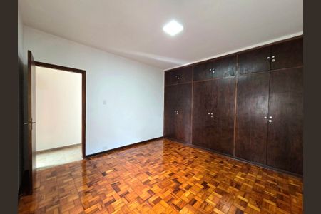 Casa de condomínio à venda com 260m², 4 quartos e 2 vagasQuarto 2