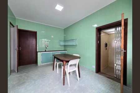 Casa de condomínio à venda com 260m², 4 quartos e 2 vagasCozinha