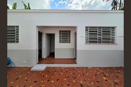 Casa de condomínio à venda com 260m², 4 quartos e 2 vagasQuintal